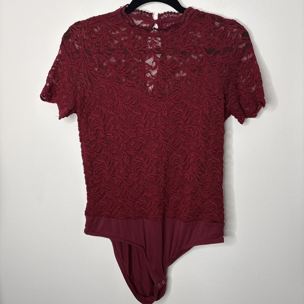 Torrid Curve Floral Lace Short Sleeve Bodysuit Womens Plus Size 00 Red